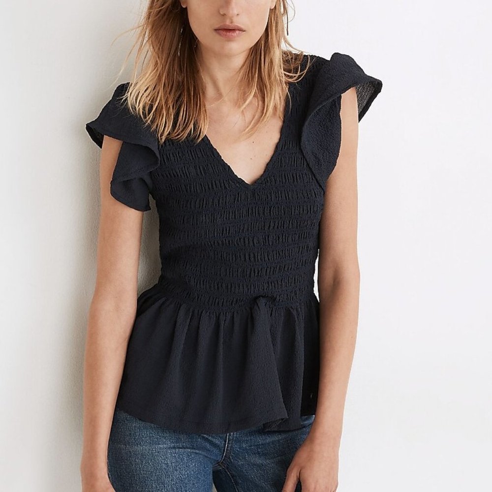EUC Madewell Navy V-Neck Flutter-Sleeve Smocked Top in Textured Chiffon XL